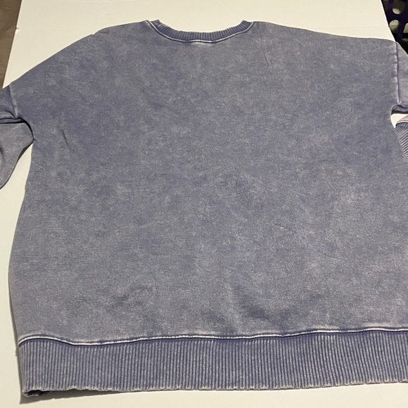 NWOT Zenana Sweatshirt with Pockets! Super soft and comfy! New - Picture 7 of 7
